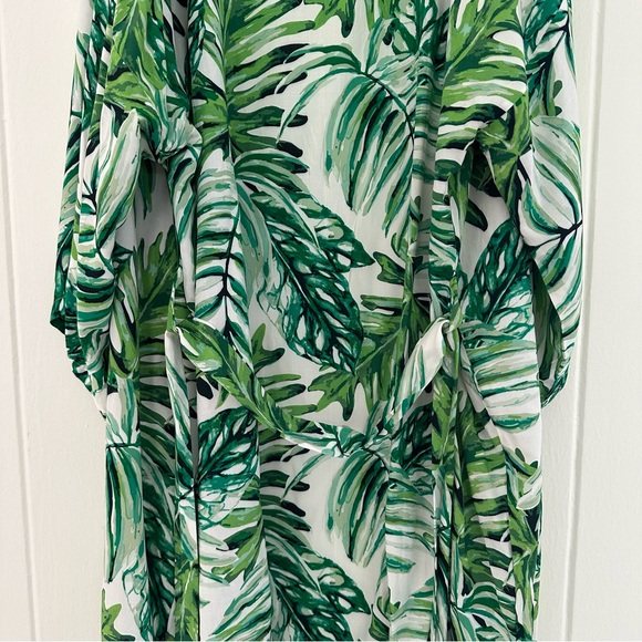 Tropical Robe - Picture 3 of 3